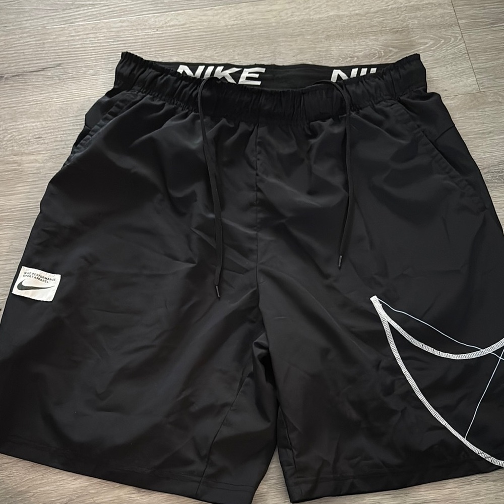 Nike Men's Black Shorts
